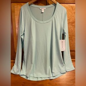 Athleta medium pale green shirt
